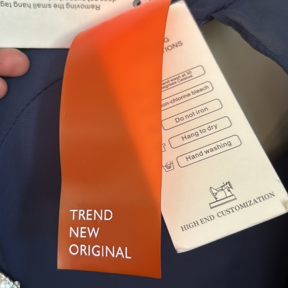 NWT BEAUTIFUL 😍 💙Elegant Navy Jumpsuit💙 - Picture 14 of 15